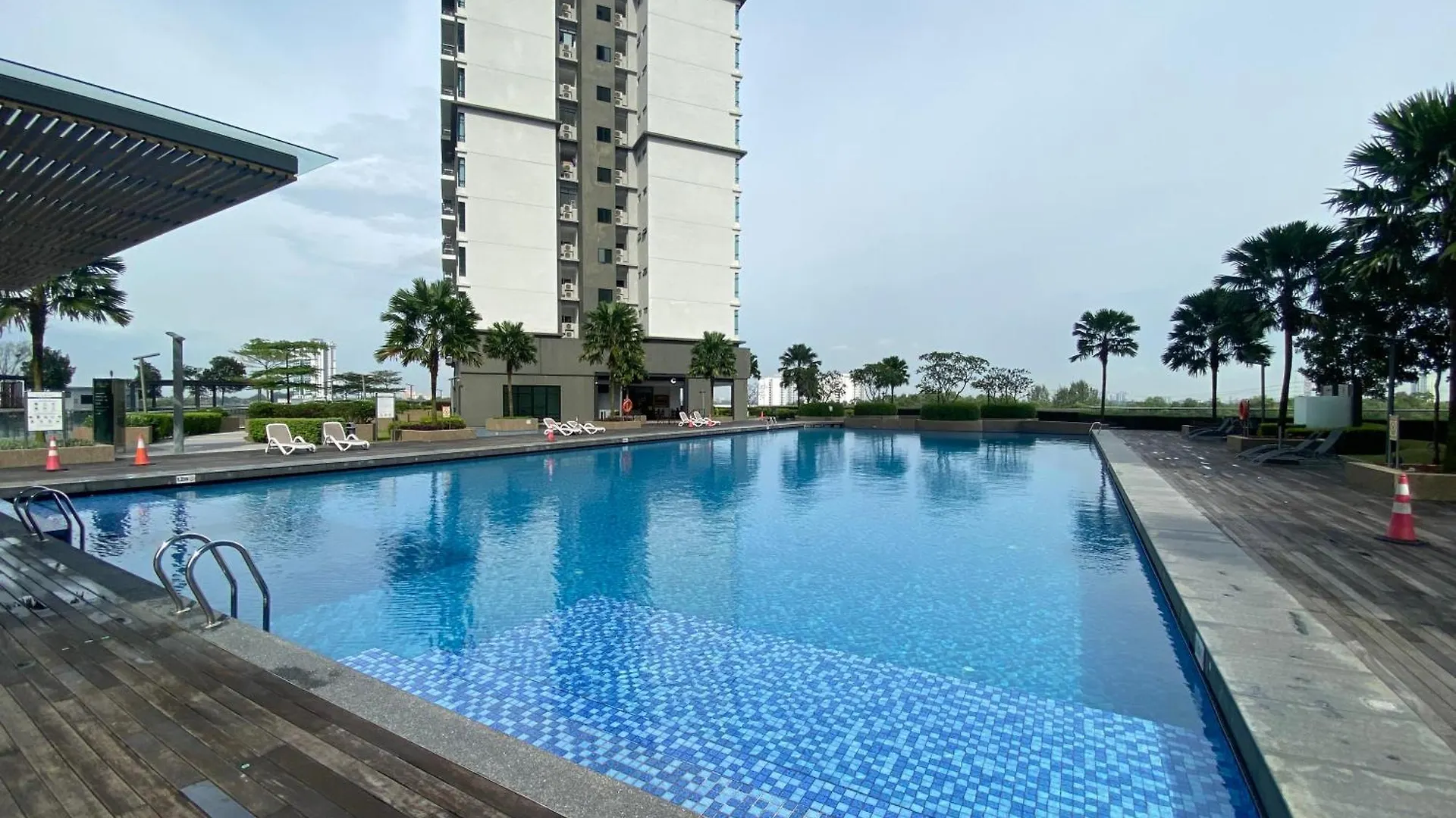 Vesta Homes, Molek Regency With Golf View, Johor Bahru, Mid Valley